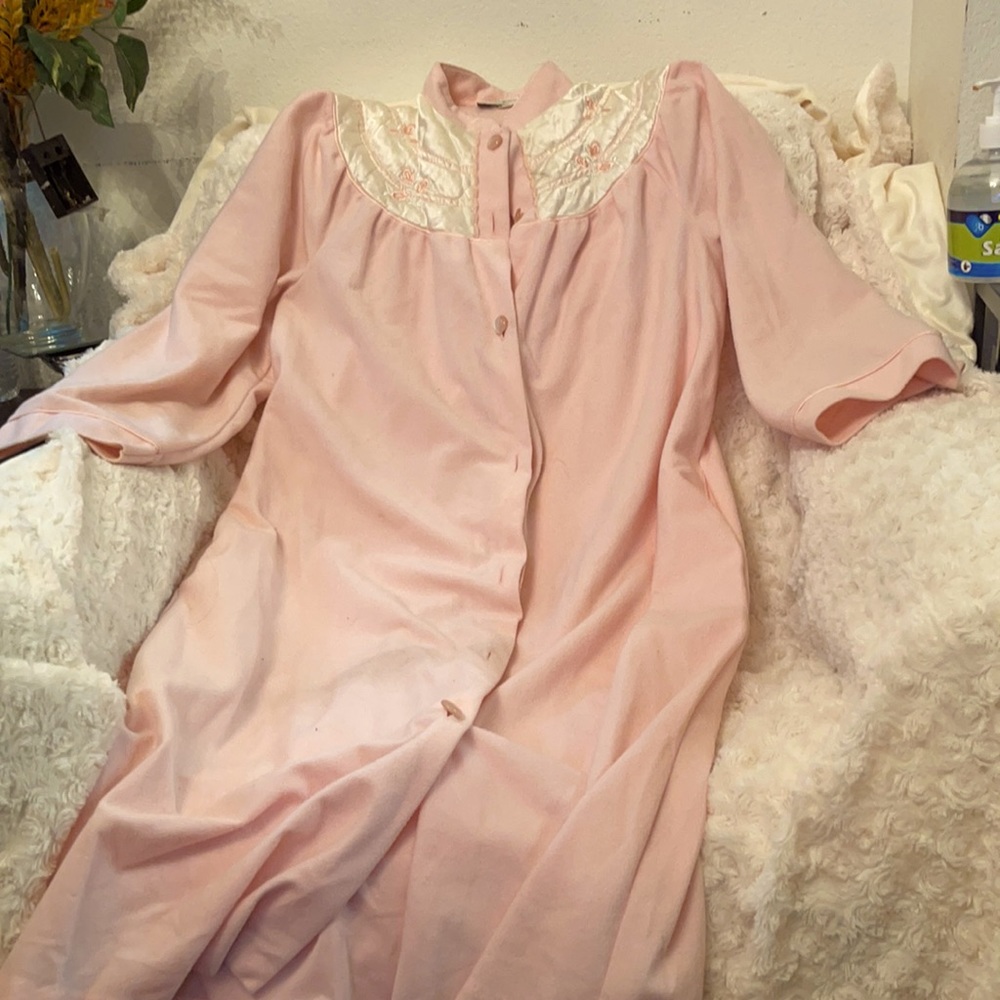 Sleeping gown.